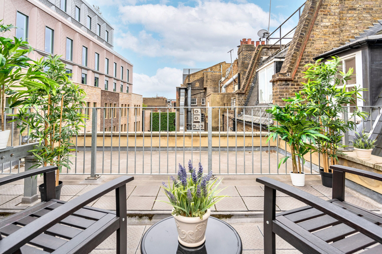 Others 5, Be London - The Soho Residences, London