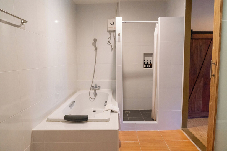 Bathroom 5, Buri Gallery House & Resort, Muang Chiang Mai