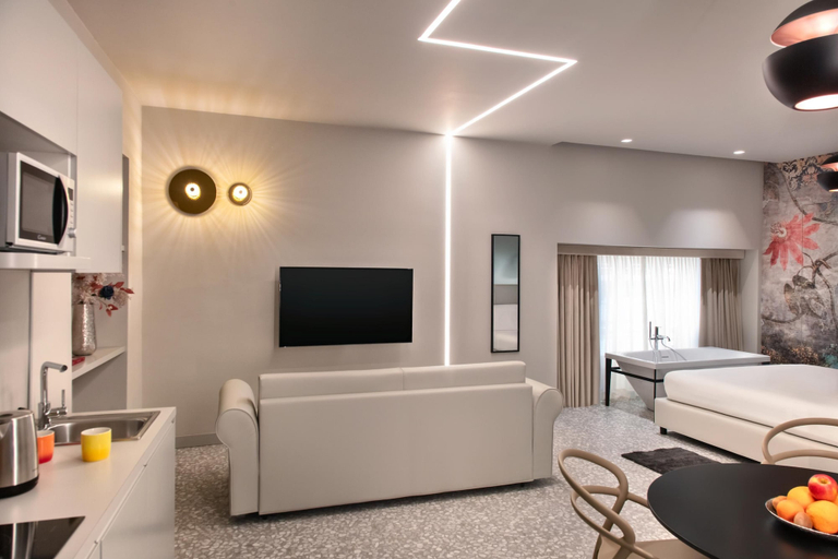 Bedroom 3, Lady Rose Prestige Suite, Napoli