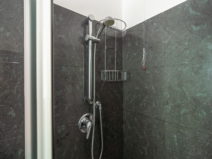 Bathroom 3, Oggebbio Getaway with Views, Verbano-Cusio-Ossola