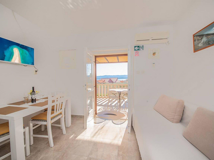 Others 3, Apartments Magdalena - Standard Apartment with Terrace and Sea View A2, Bol