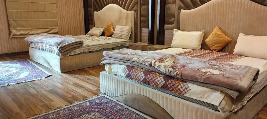 Bedroom 1, Hotel Blue Stone, Kanpur Nagar