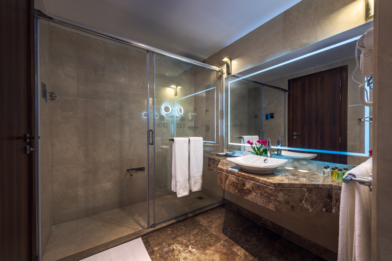 Bathroom 3, Rua Al Hijrah Hotel, Al Madinah Al Munawwarah