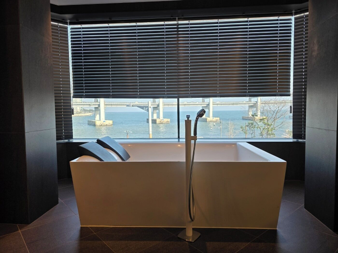 Bathroom 3, AG405 Hotel, Suyeong