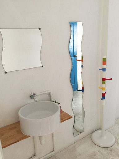 Bathroom 4, The Sugar Hostel, Muang Nonthaburi