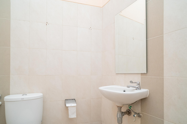 Bathroom 17
