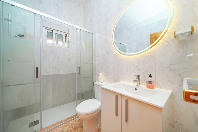 Bathroom 4, Los Alcazares 4 Bed Villa Pet Friendly 2 Baths, Murcia