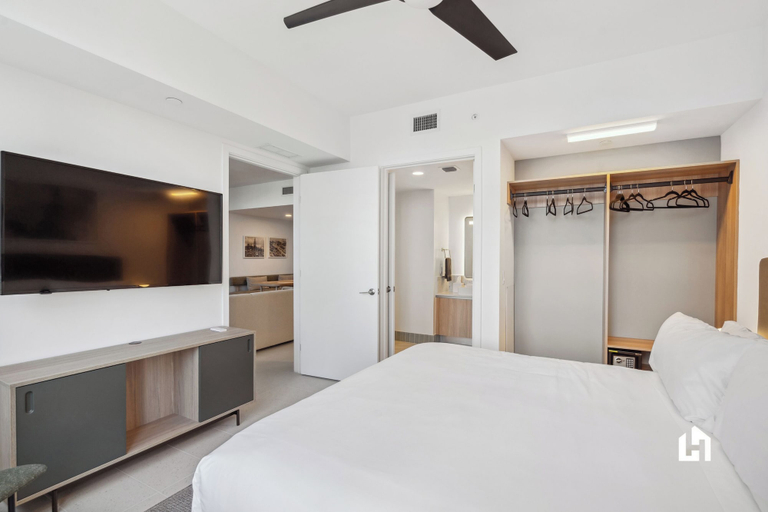 Bedroom 3, Stylish Apartments with Partial Ocean Views in Downtown, Miami-Dade