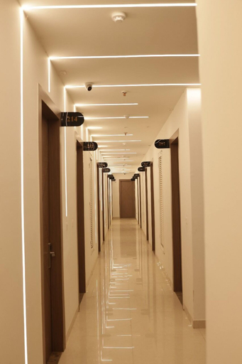Others 3, Sethi Grand Hotel, Lucknow