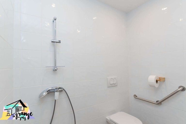Bathroom, La Grange à Gaby, Isère