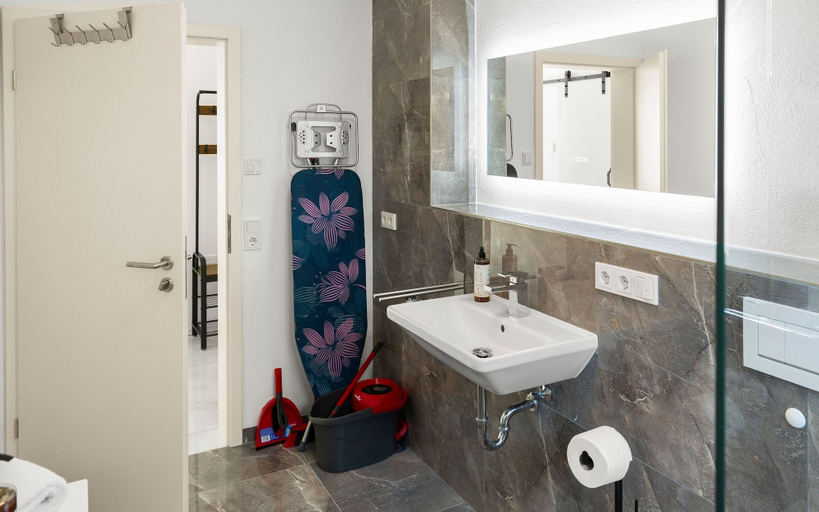 Bathroom, Lit Living Deluxe Apartments Wörth, Germersheim