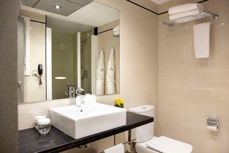 Bathroom 4, Best Western Premier Hotel Dante, Barcelona