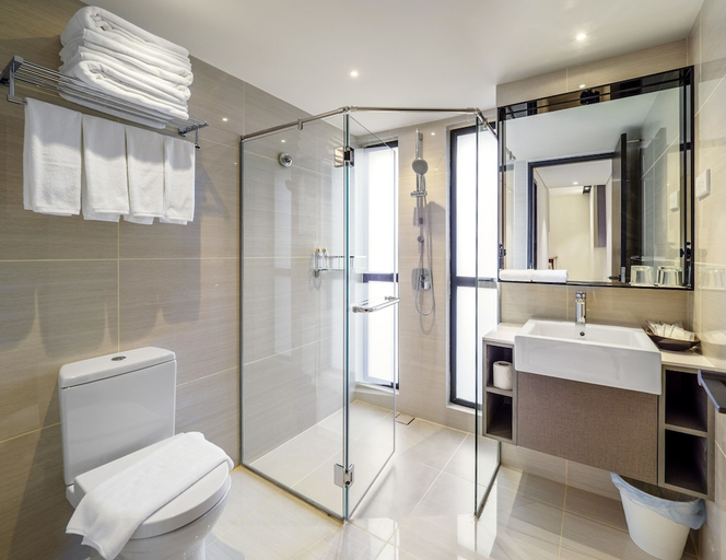 Bathroom, Macallum Central Hotel Managed By The Ascott Limited, Pulau Penang