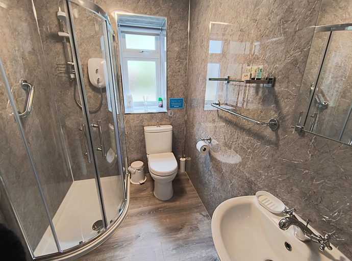 Bathroom, Smithy Cottage, Perthshire, Perthshire and Kinross