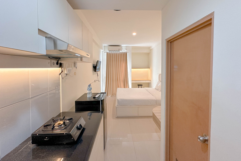 Others 4, Pleasant and Good Location Studio at Bale Hinggil Apartment By Travelio, Surabaya