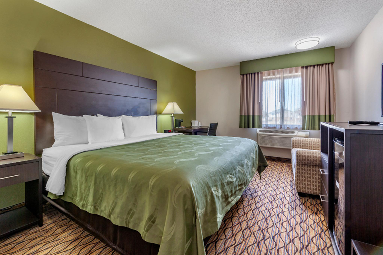 Bedroom 3, Quality Inn New London, Waupaca
