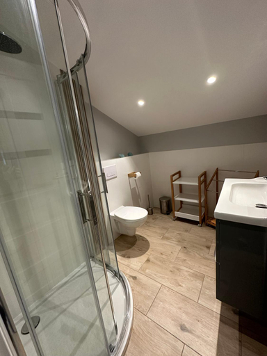 Others 5, Apartamenty 100 metrow do plazy, Puck