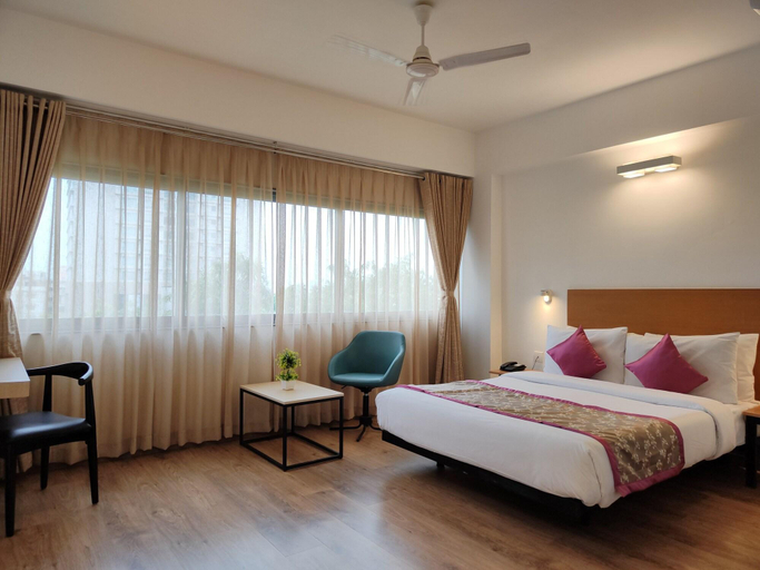 Bedroom 3, Kanak Beacon Hotel, Ahmadabad