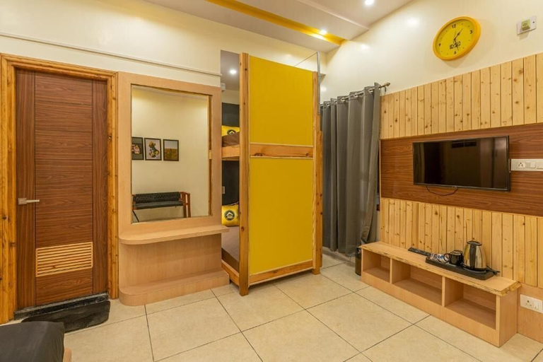 Others 5, The Hosteller Kufri, Shimla, Shimla