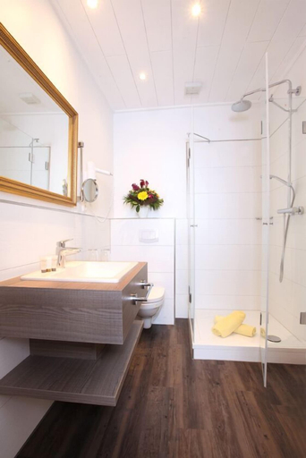Bathroom 6