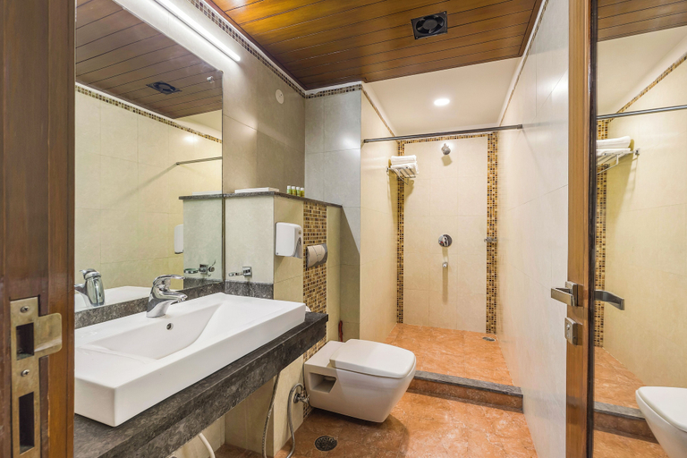 Bathroom 3, The Greenville by Parfait Street, Gurgaon
