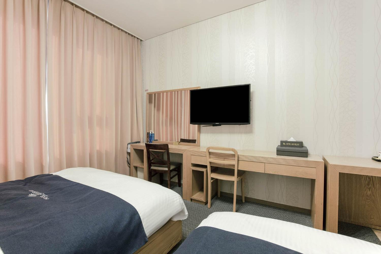 Bedroom 3, Hotel AirRelax Incheon Airport, Jung