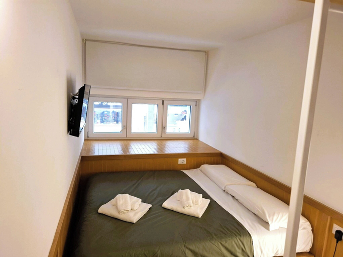 Others 4, CASA MORETTI, Bari