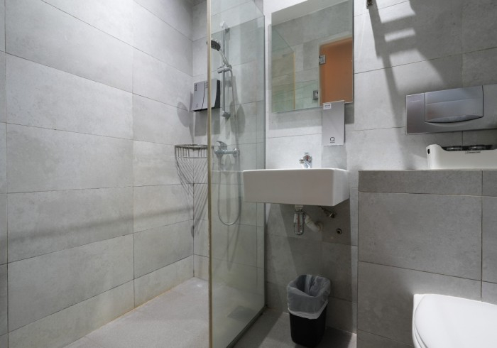 Bathroom 7