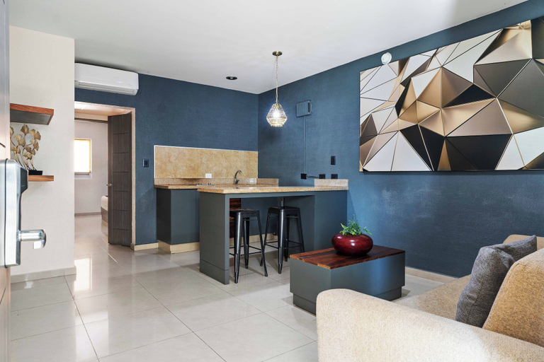 Others 5, Homesuites Zaragoza, Culiacán