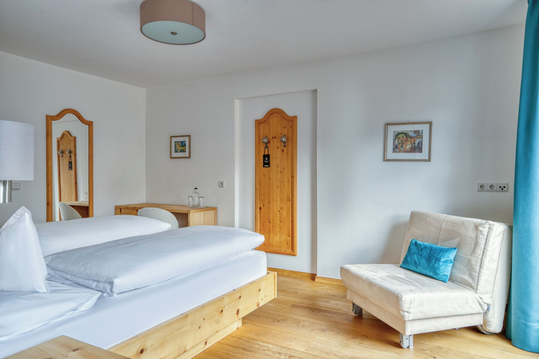 Bedroom 3, Berghaus Rosengarten, Bolzano