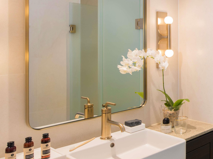 Bathroom 7