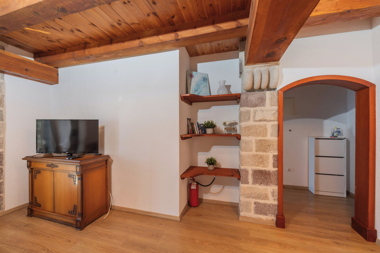 Others 5, Olive Resort