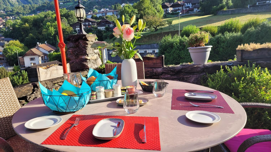 Food & Drinks 5, Maison de Sisi, Savoie