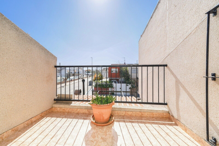 Property grounds, Los Alcazares 4 Bed Villa Pet Friendly 2 Baths, Murcia