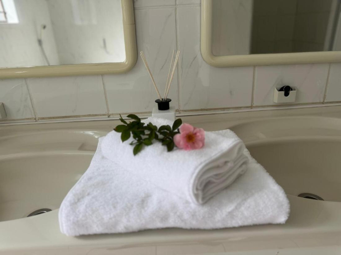 Bathroom 4, Busa House Self-Catering Unit, Ehlanzeni