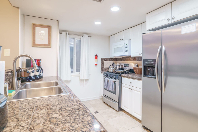 Private kitchen 5, Waking up in Your own 3BR Beach Home, Orange