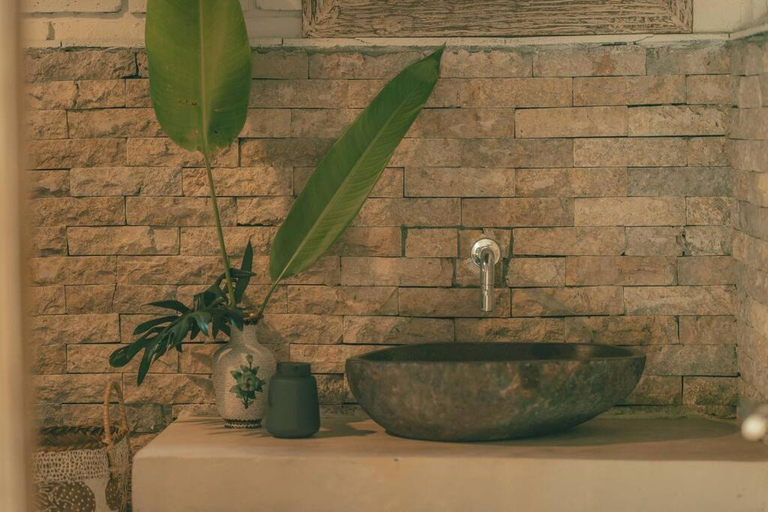 Bathroom, CARI Surf Camp, Badung