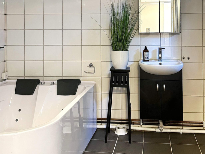 Bathroom 3, person holiday home in VISBY, Gotland