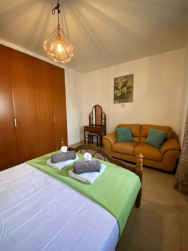 Room 3, 43 MND - Stay Meadow Vista Apartment
