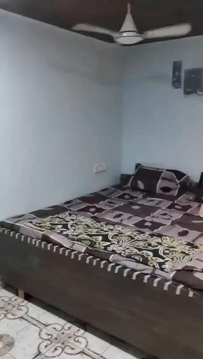 Bedroom, BapuJi Ni Wadi, Raigarh