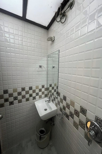 Bathroom 4, Hotel Antonio'S, North Goa