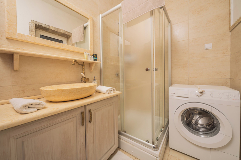 Bathroom 3, Olive Resort