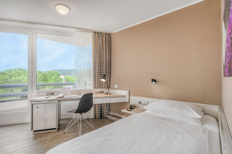 Bedroom 3, Parkhotel Hameln, Hameln-Pyrmont
