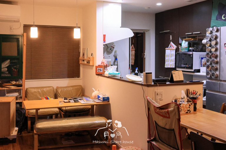Food & Drinks, A t a shinchi share house, Sapporo