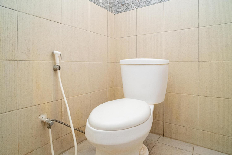 Bathroom 7