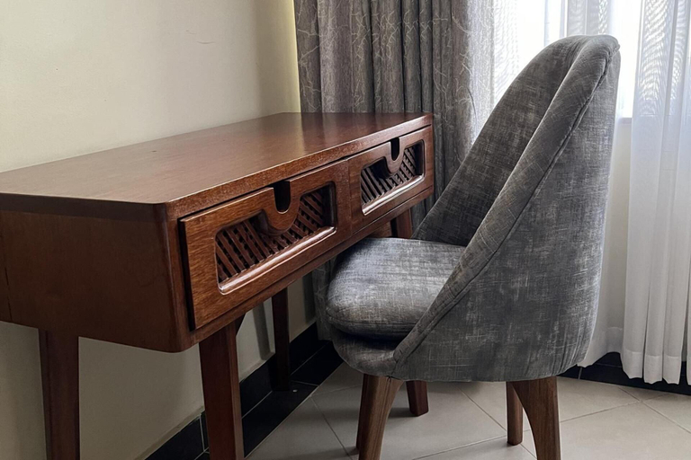 Interior 2, 1 Bed Apt Sleeps 2 - Indoor Pool - Enclosed Garden, Langata