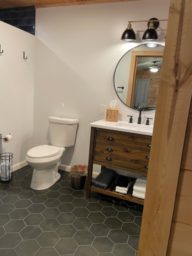 Bathroom 3, The Shaded Crest (Adults Only 21+), Rutherford