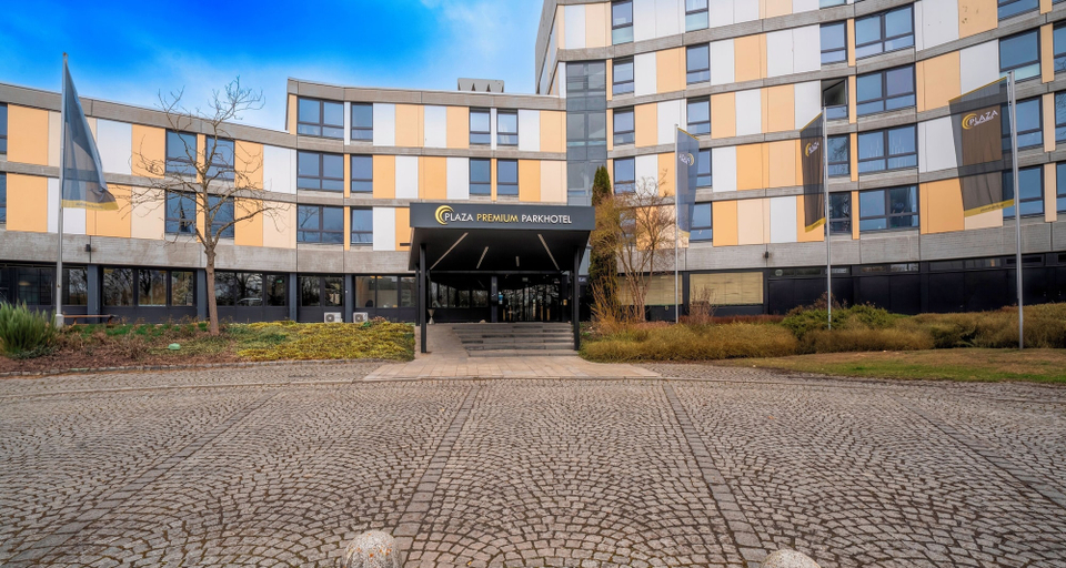 Exterior & Views 2, PLAZA Premium Parkhotel Neu-Ulm, Neu-Ulm