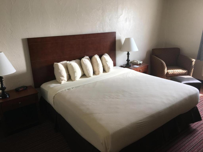 Bedroom 3, Quality Inn Guthrie, Logan