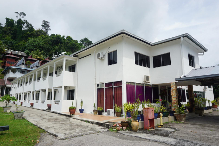 Exterior & Views 1, Collection O Analisa Beach Resort, Manjung